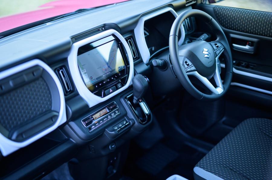 Торпедо Suzuki Hustler Hybrid X 2020 года  (фото 8 из 32)